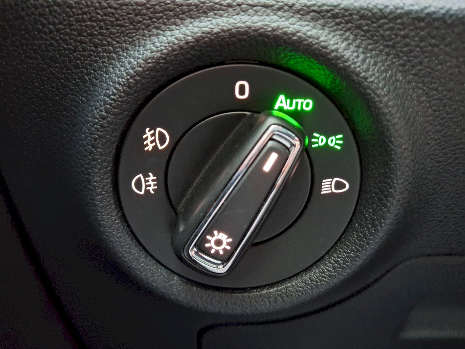 Škoda Scala Hatchback 1,5 l 110 kw