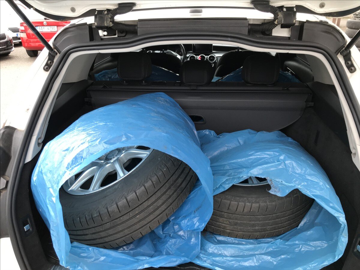 Mercedes-Benz Třídy C Kombi 1,6 l 100 kw