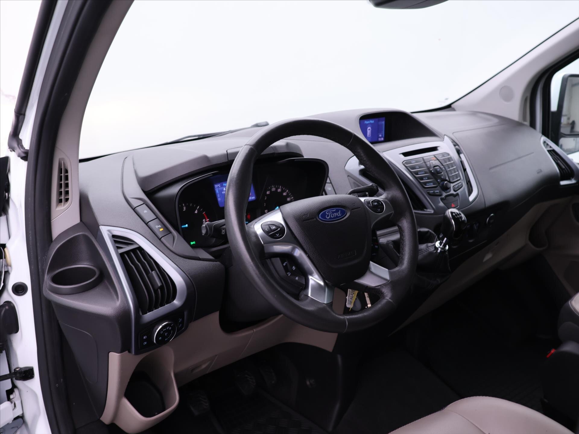 Ford Tourneo Custom Kombi 2,2 l 114 kw