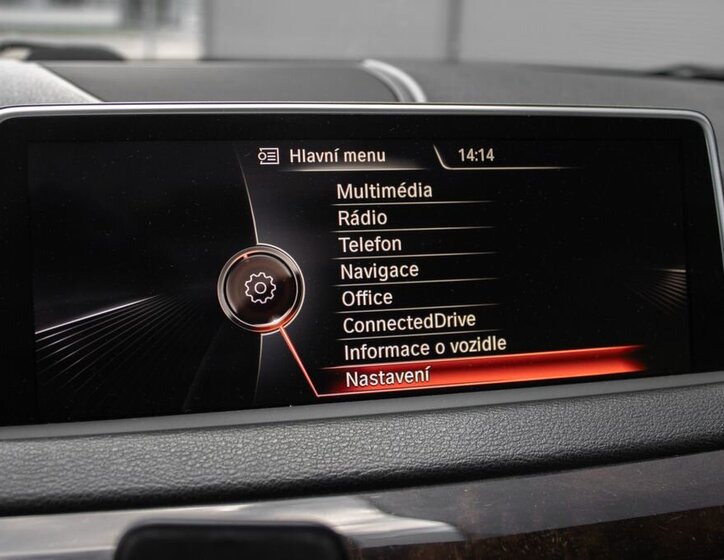 BMW X5 SUV 3,0 l 280 kw