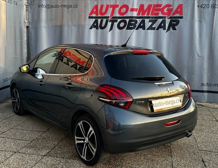 Peugeot 208 Hatchback 1,2 l 81 kw
