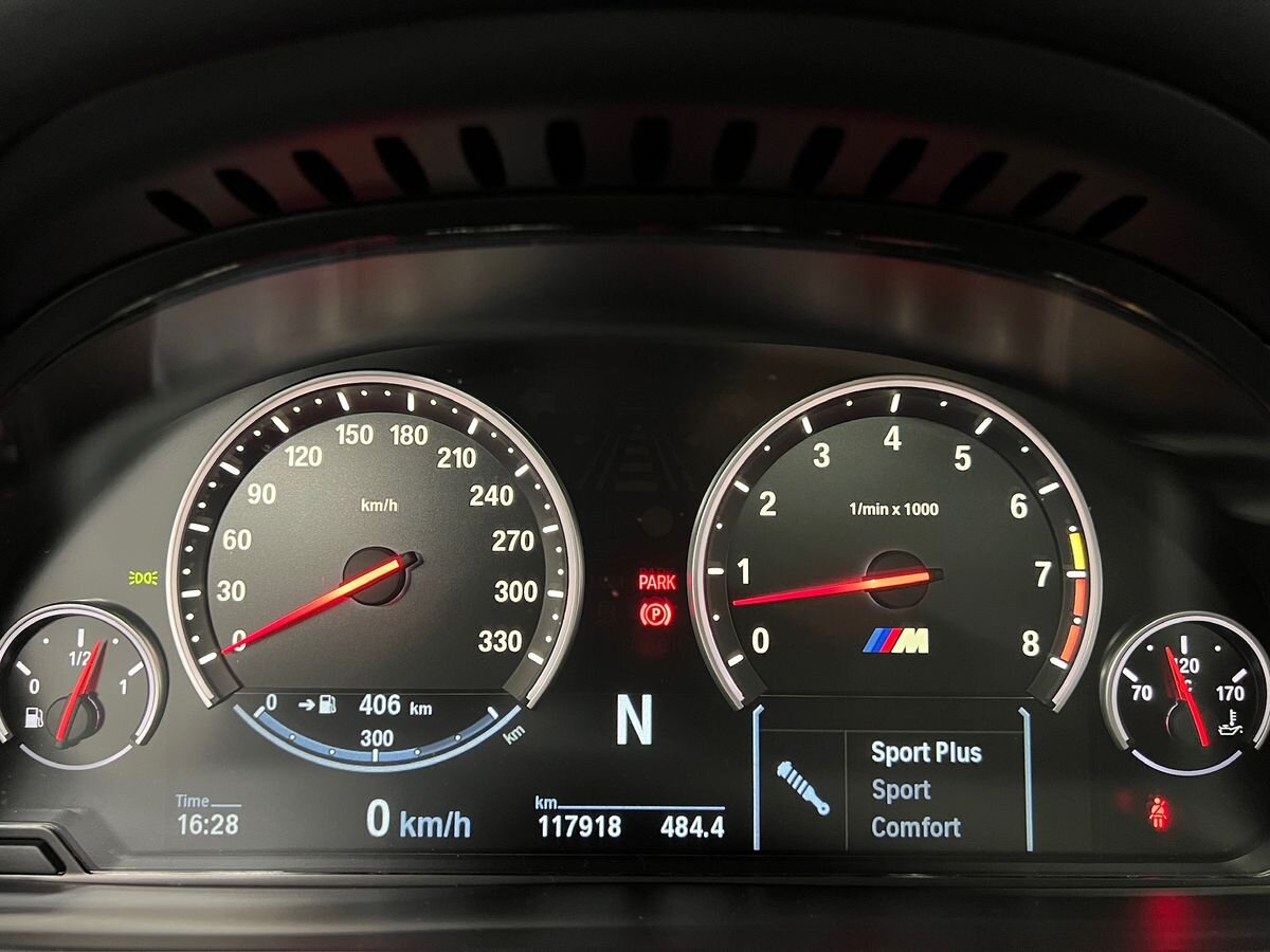 BMW X5 SUV / Terénní 4,4 l 423 kw