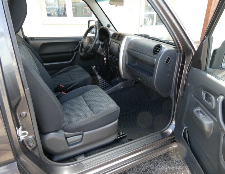 Suzuki Jimny SUV / Terénní 1,3 l 62 kw