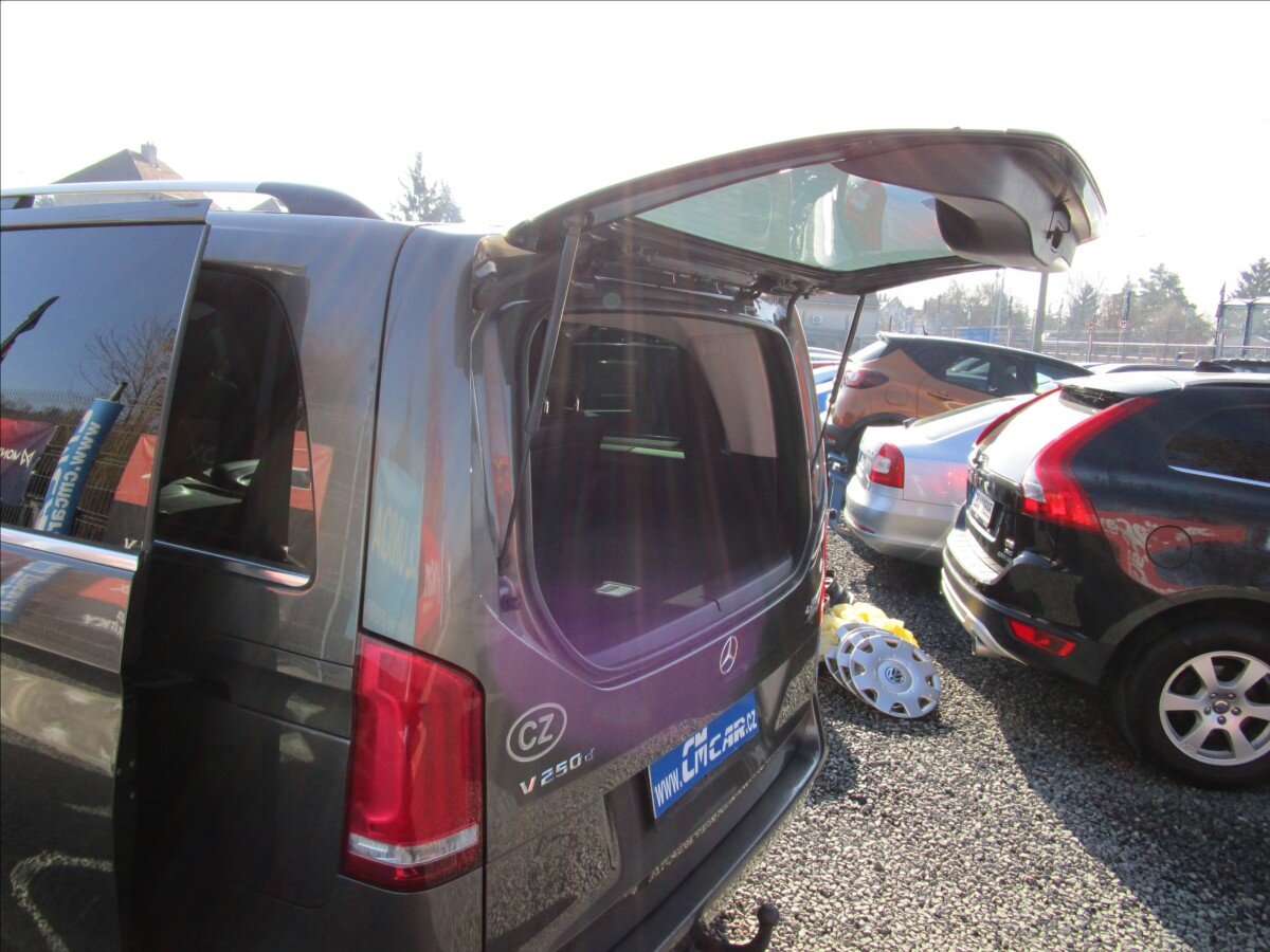 Mercedes-Benz Třídy V Kombi 2,1 l 140 kw