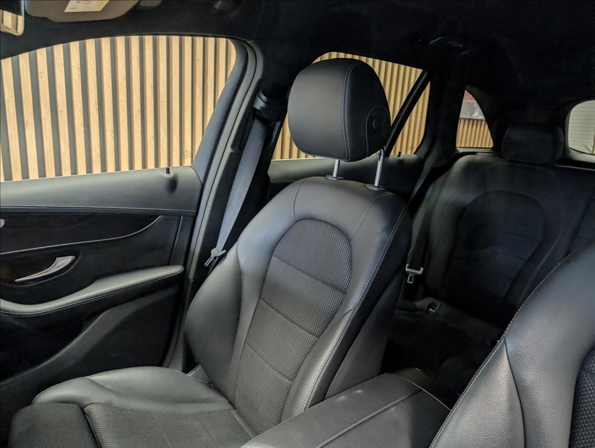 Mercedes-Benz GLC SUV 2,0 l 145 kw