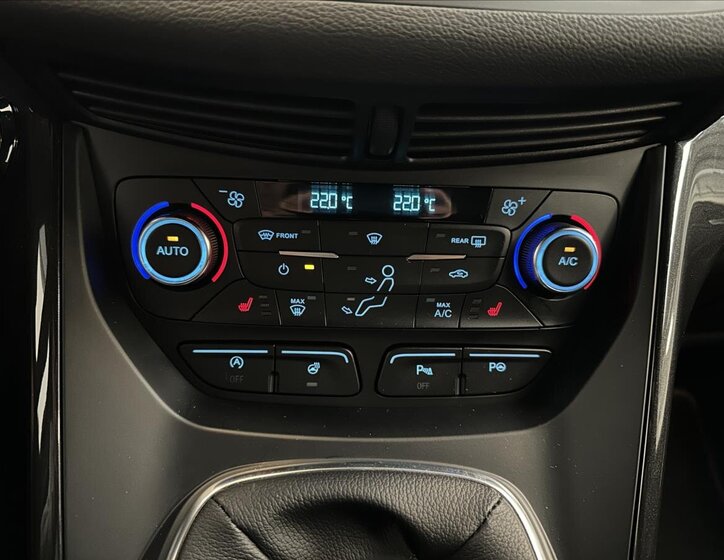 Ford Kuga SUV 1,5 l 110 kw