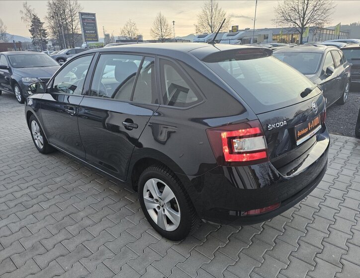 Škoda Rapid 8