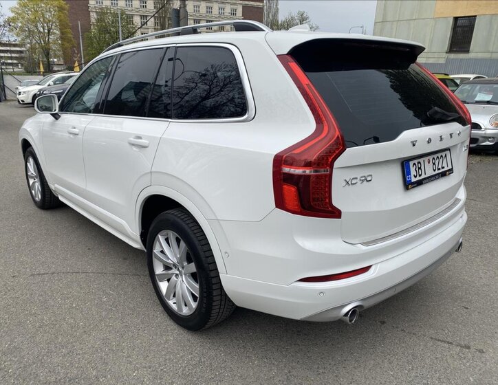 Volvo XC90 SUV / Terénní 2,0 l 173 kw