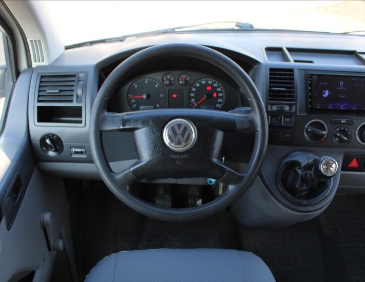Volkswagen Transporter Skříň 1,9 l 63 kw