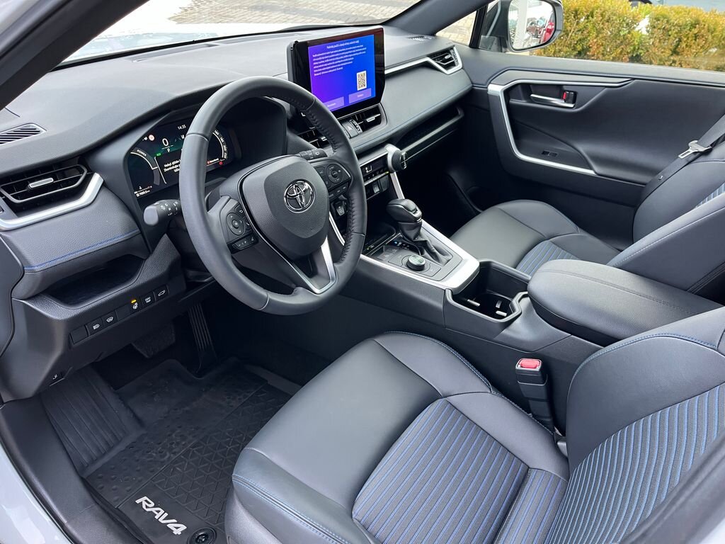 Toyota RAV4 SUV 2,5 l 131 kw