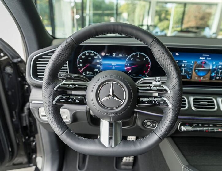 Mercedes-Benz Ostatní 6