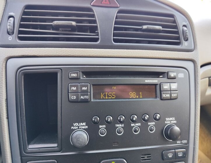 Volvo XC70 Kombi 2,4 l 120 kw