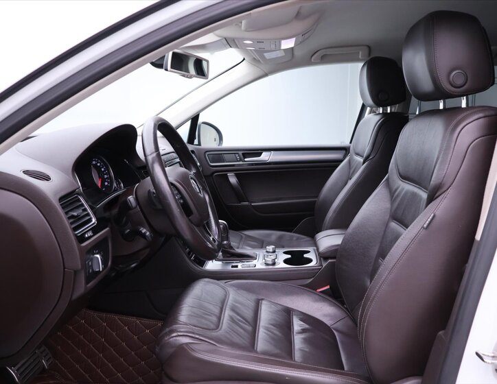 Volkswagen Touareg SUV 3,0 l 193 kw