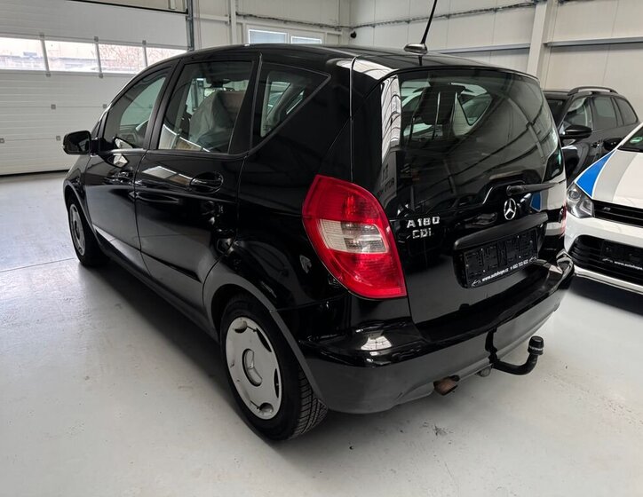 Mercedes-Benz Třídy A Hatchback 2,0 l 80 kw