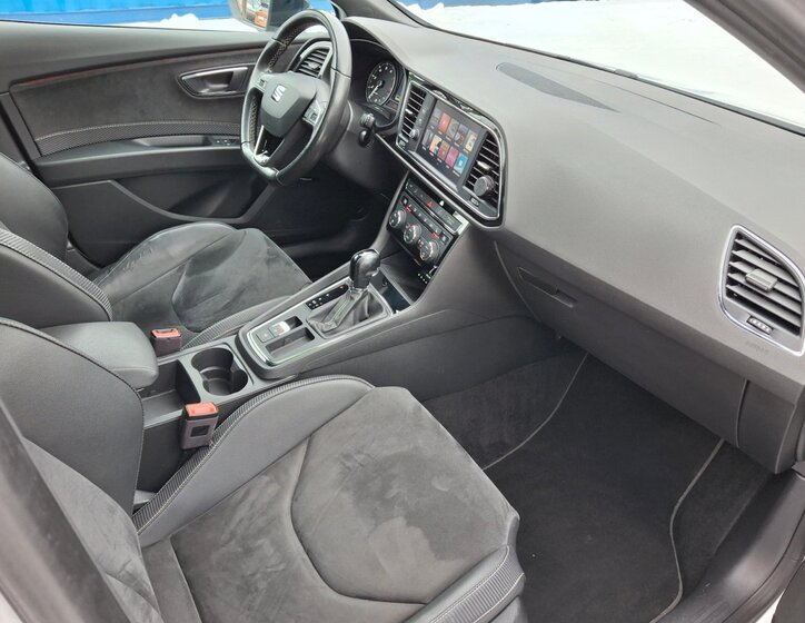 Seat Leon Kombi 2,0 l 221 kw