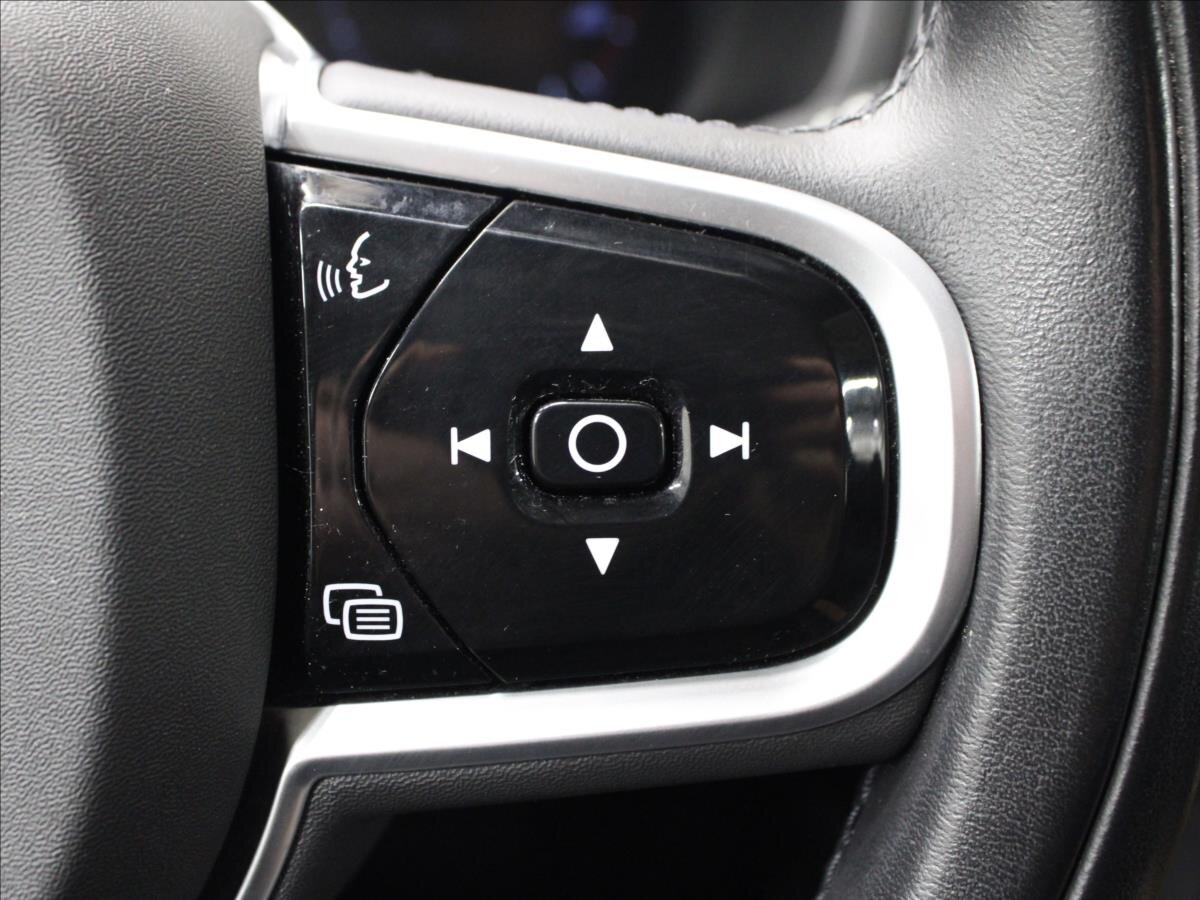 Volvo XC90 SUV / Terénní 2,0 l 173 kw