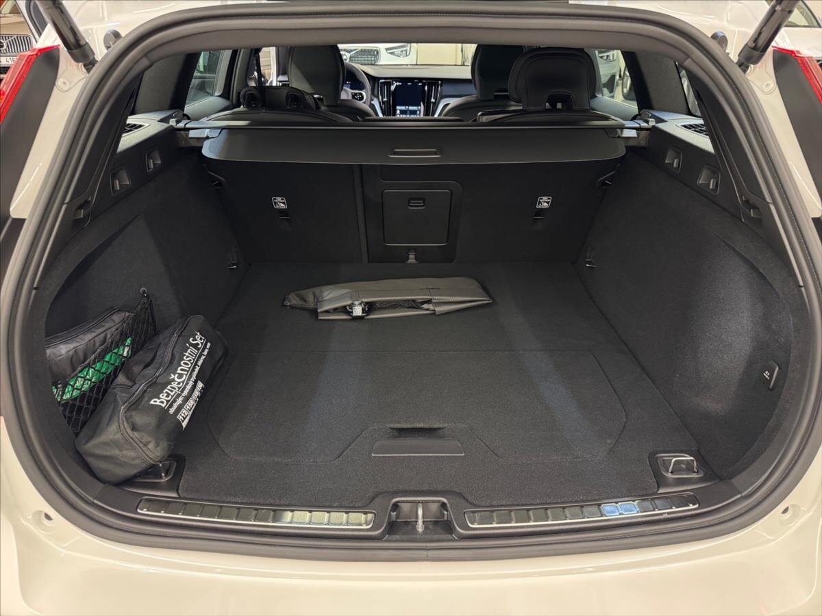 Volvo V60 Kombi 2,0 l 145 kw