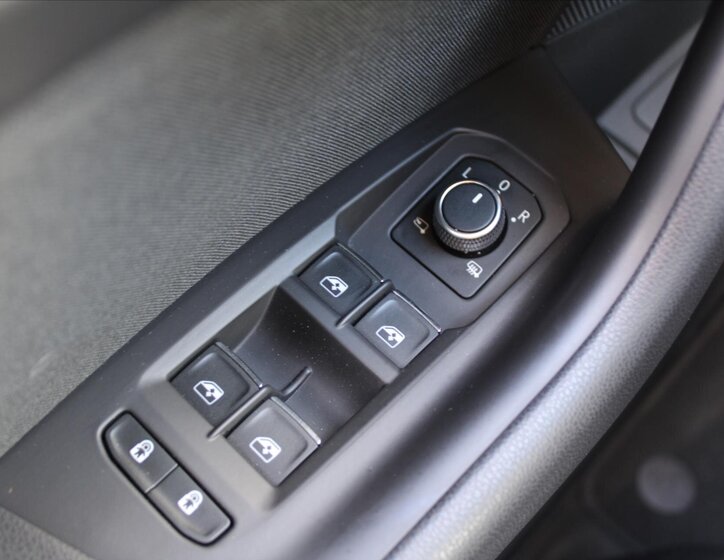 Volkswagen Touareg SUV / Terénní 3,0 l 170 kw