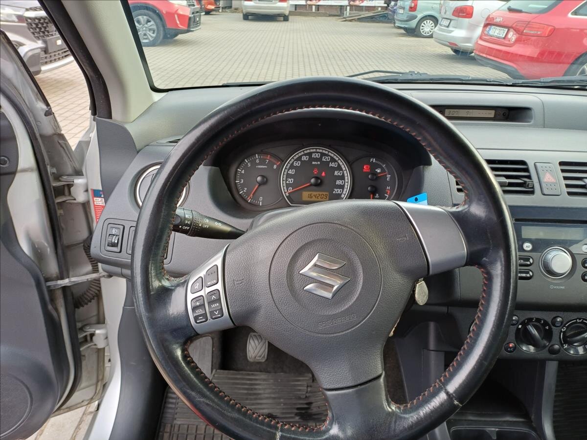 Suzuki Swift Hatchback 1,3 l 66 kw