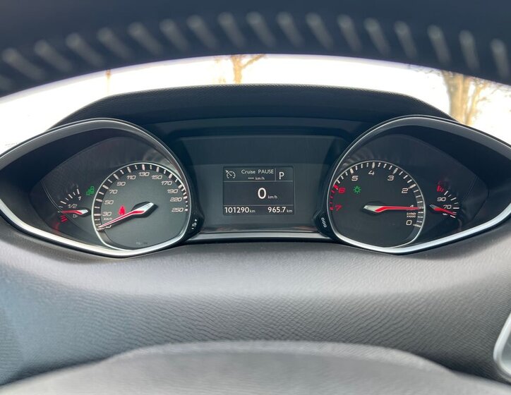 Peugeot 308 Kombi 1,2 l 96 kw