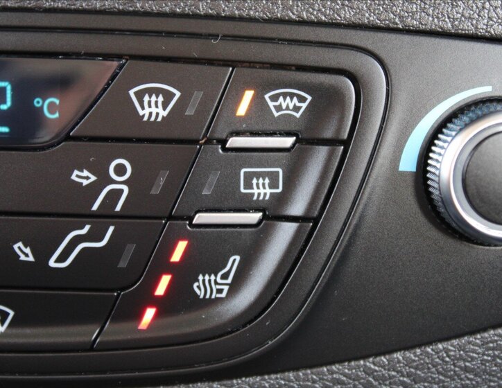 Ford Tourneo Courier MPV 1,5 l 73 kw