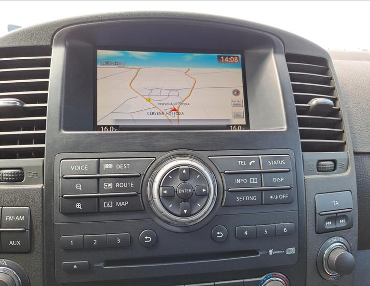 Nissan Pathfinder 15