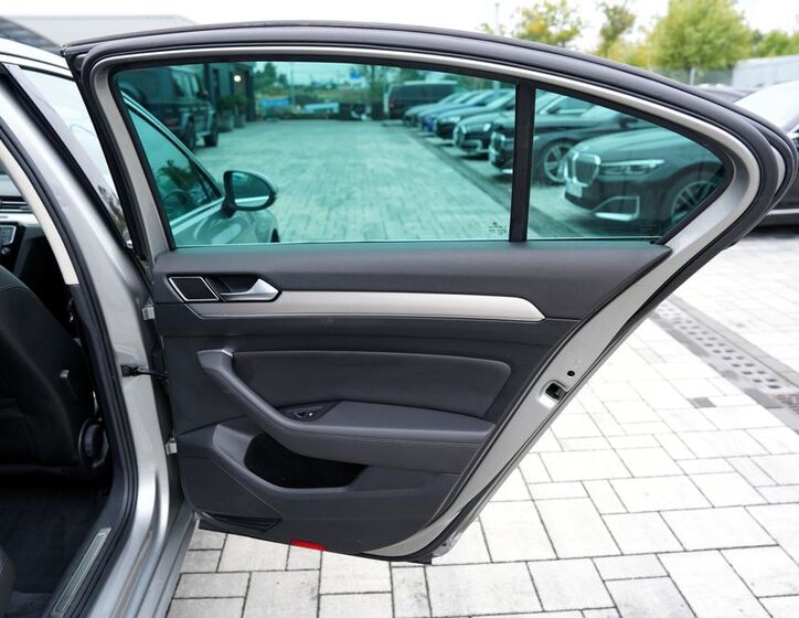 Volkswagen Passat 18