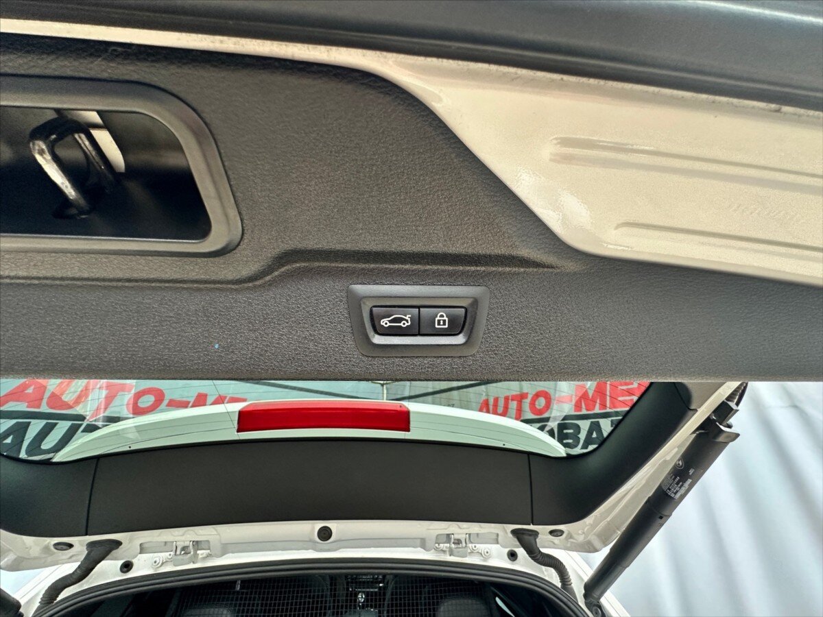 BMW X5 Kombi 3,0 l 280 kw