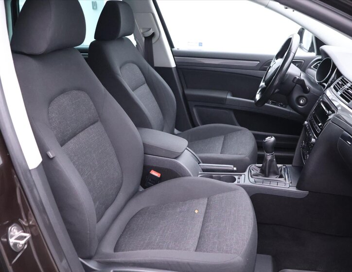 Škoda Superb Kombi 2,0 l 103 kw