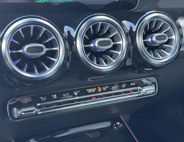 Mercedes-Benz GLB SUV / Terénní 2,0 l 110 kw