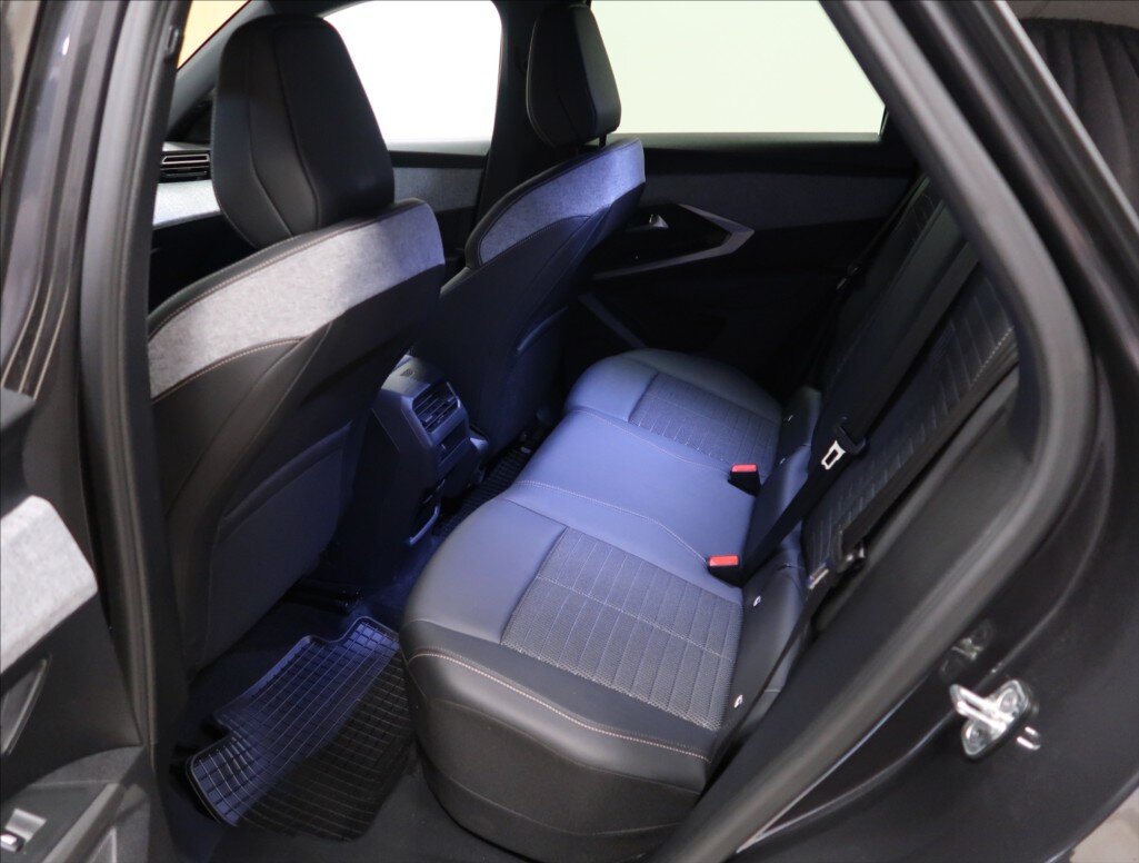 Peugeot 3008 SUV 1,2 l 100 kw