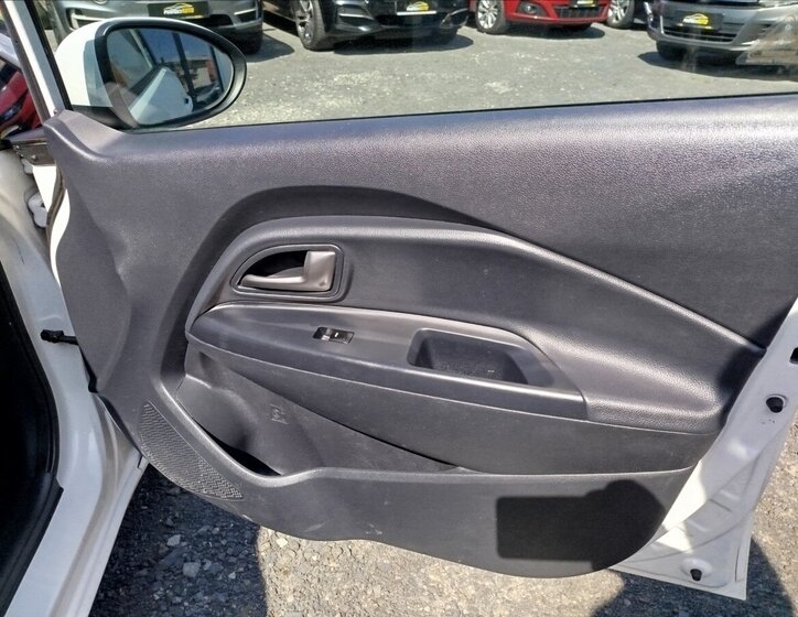 KIA Rio Hatchback 1,4 l 66 kw