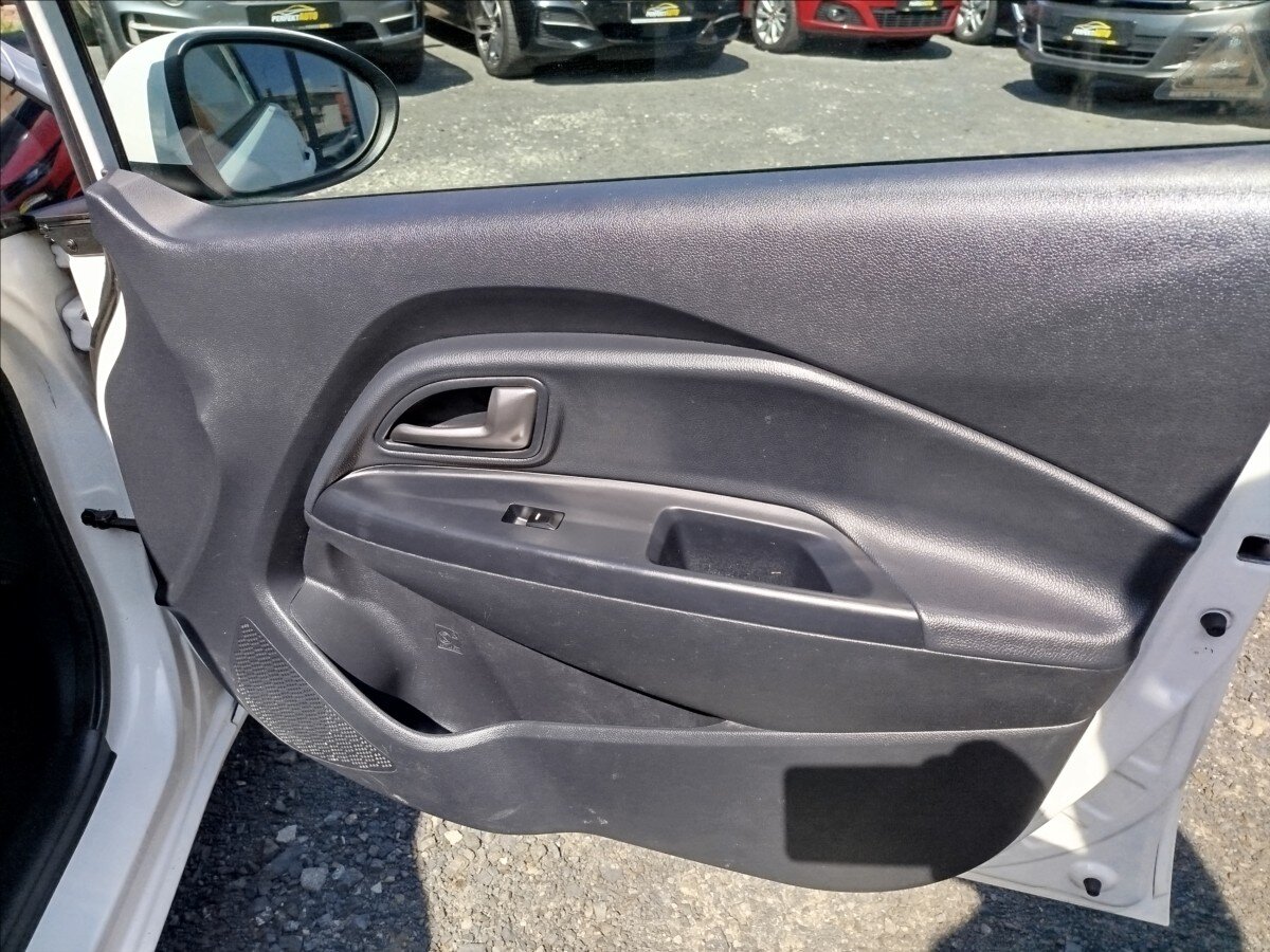 KIA Rio Hatchback 1,4 l 66 kw