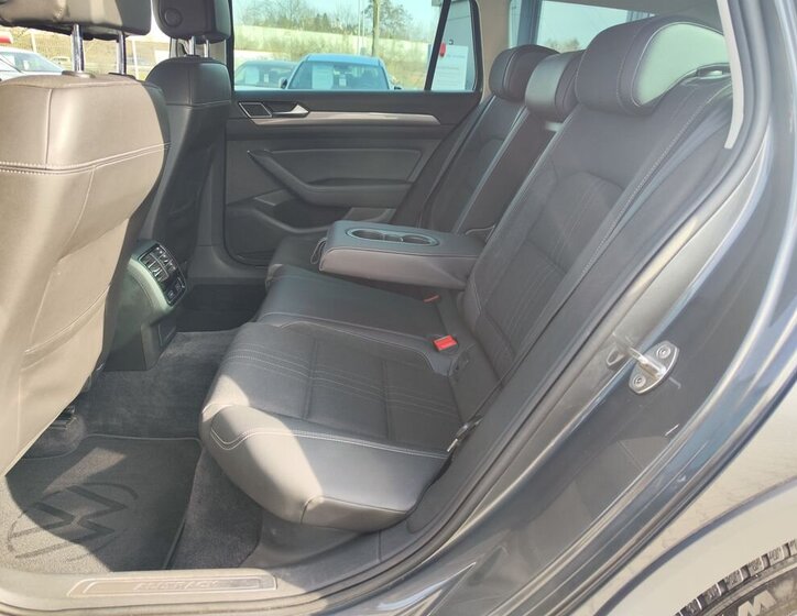Volkswagen Passat Kombi 2,0 l 176 kw