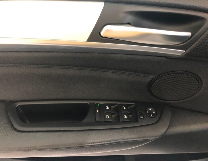 BMW X6 Kombi 3,0 l 180 kw