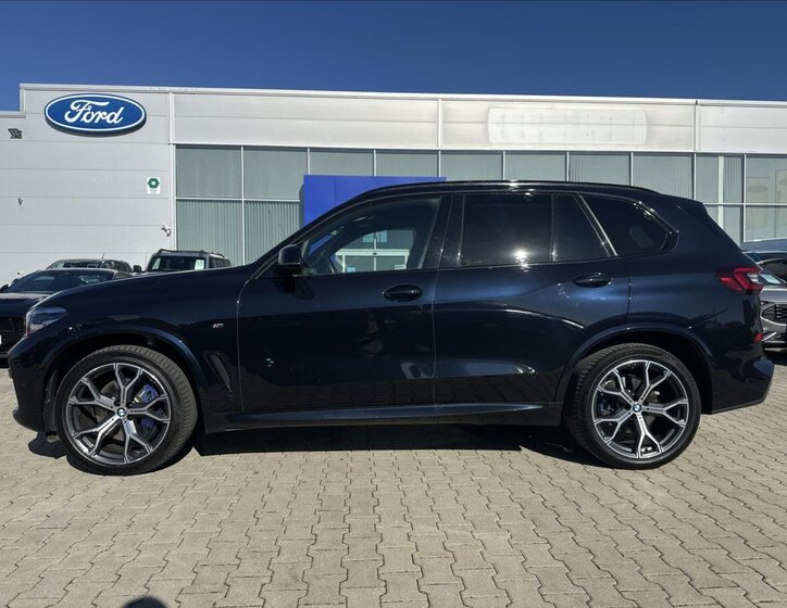 BMW X5 SUV 3,0 l 210 kw