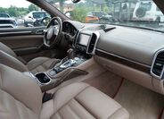 Porsche Cayenne 31