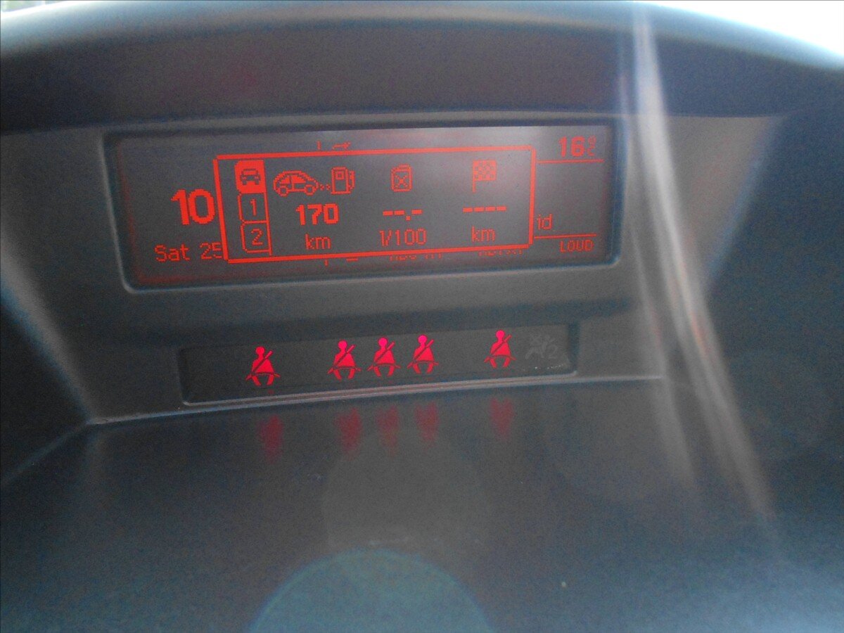 Peugeot 207 Kombi 1,4 l 54 kw