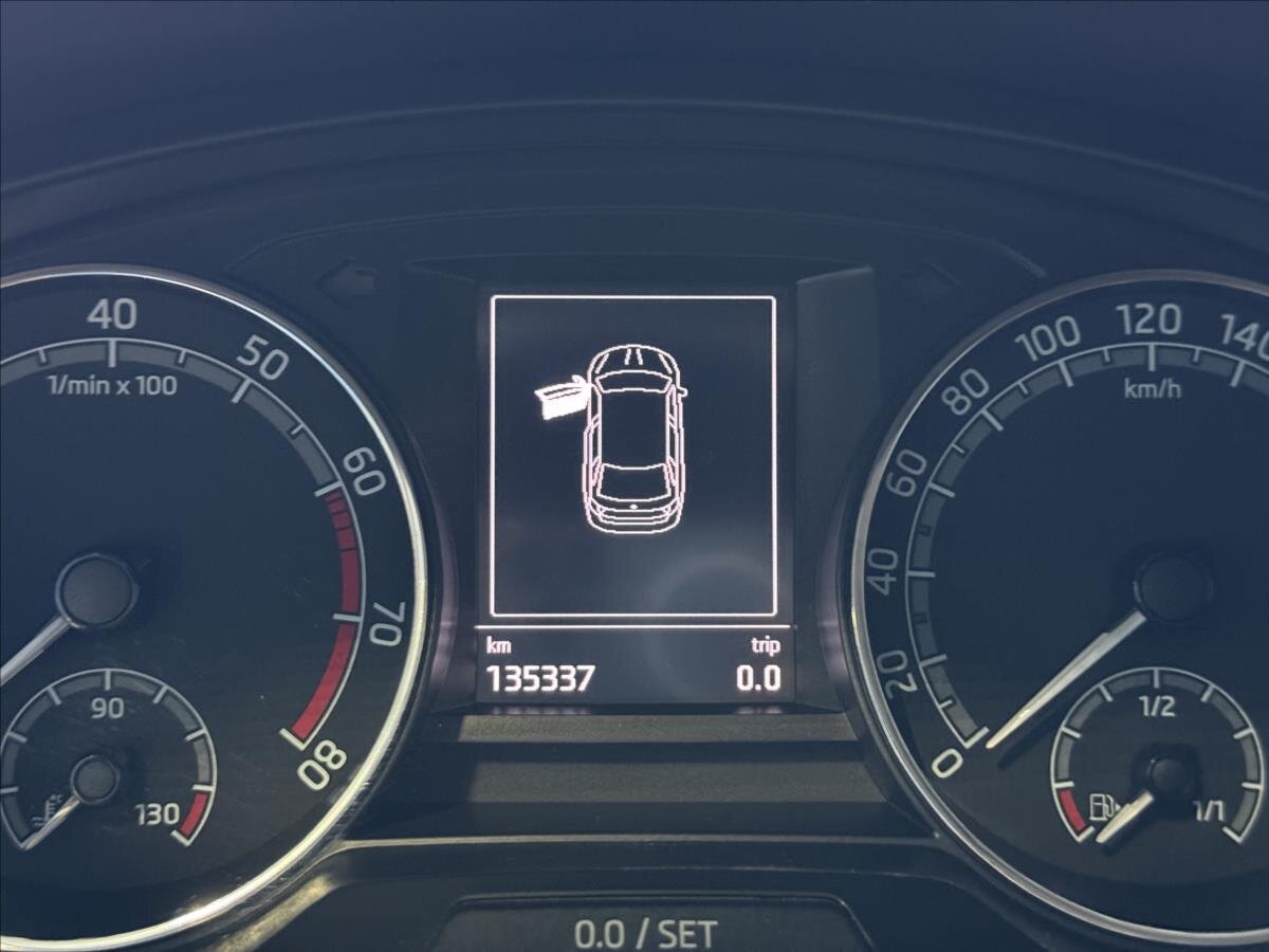 Škoda Rapid Hatchback 999,0 70 kw