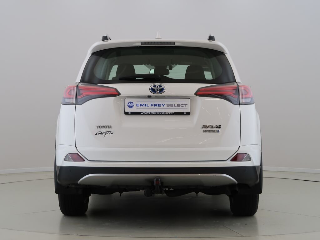 Toyota RAV4 SUV / Terénní 2,5 l 114 kw