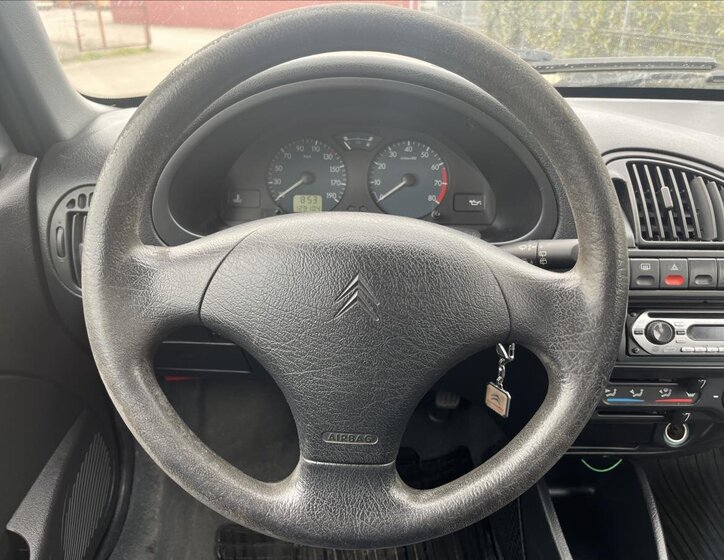 Citroën Saxo Hatchback 1,1 l 40 kw