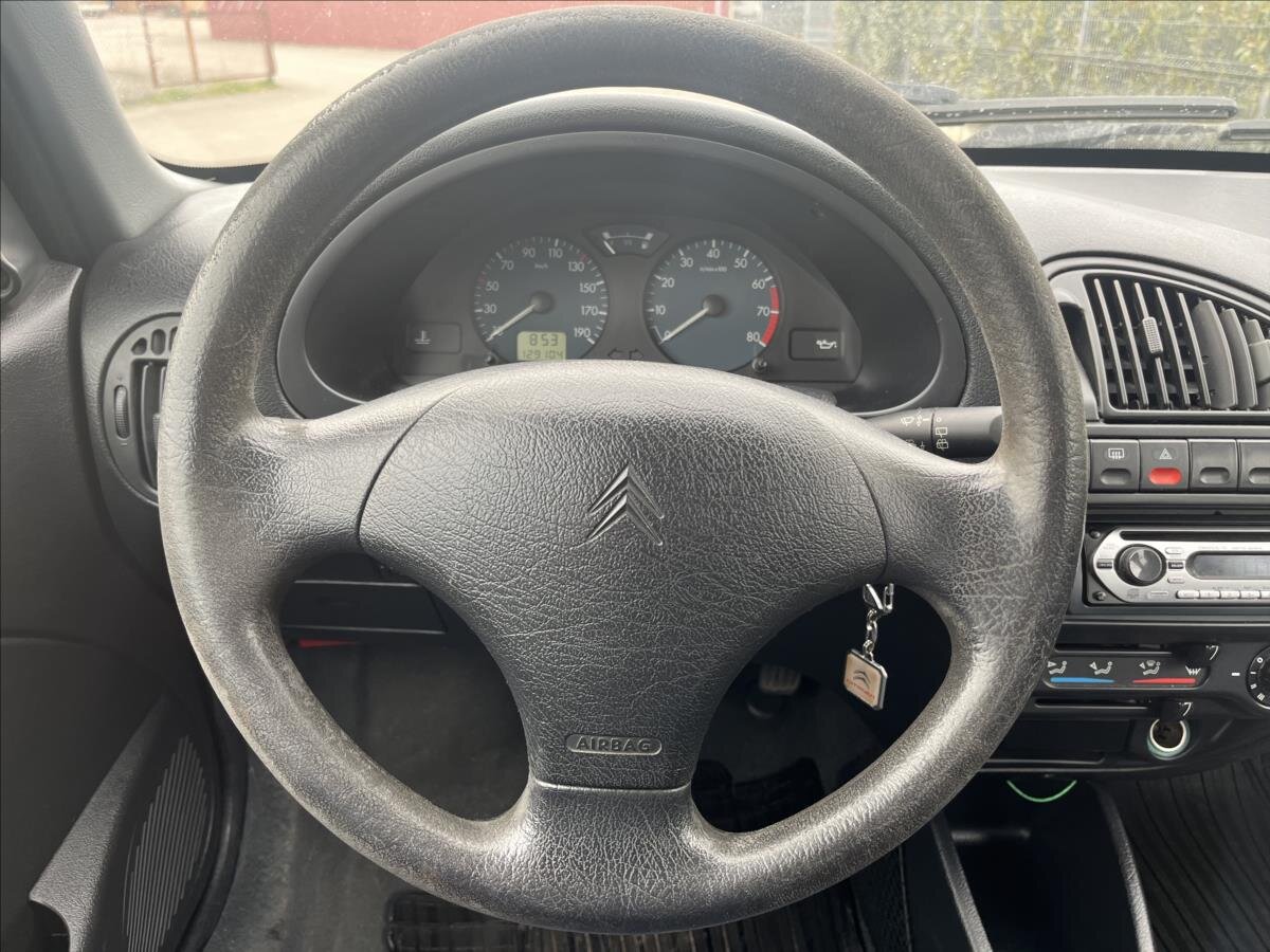 Citroën Saxo Hatchback 1,1 l 40 kw