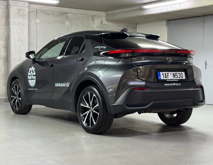 Toyota C-HR SUV 1,8 l 72 kw