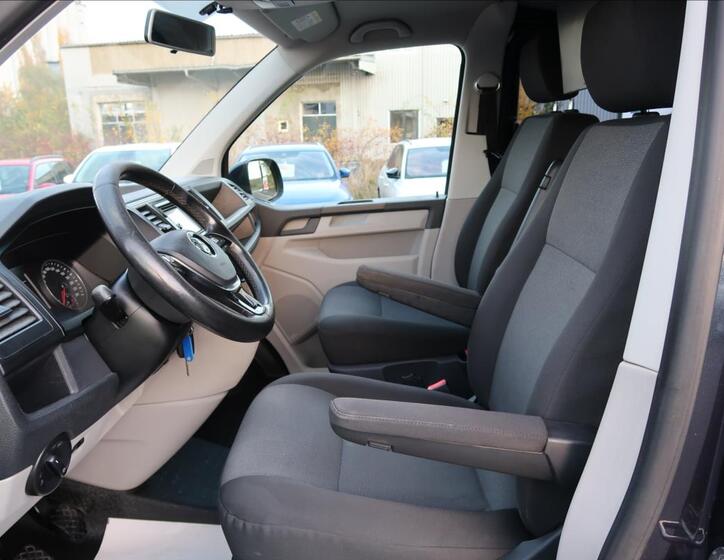 Volkswagen Transporter 12