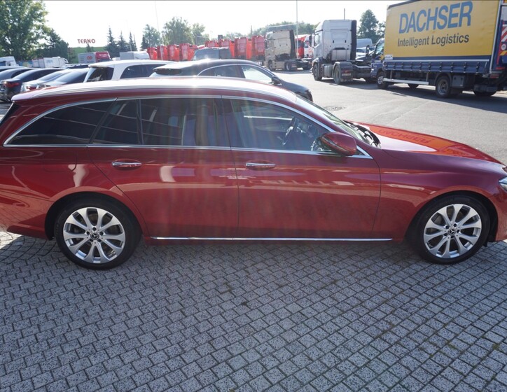 Mercedes-Benz Třídy E 4