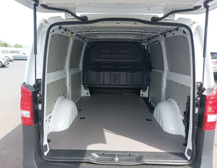 Mercedes-Benz Vito 12