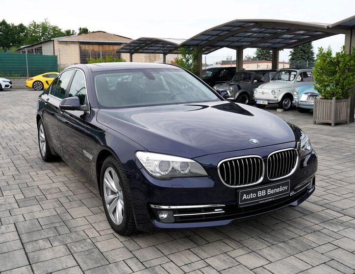 BMW Řada 7 8