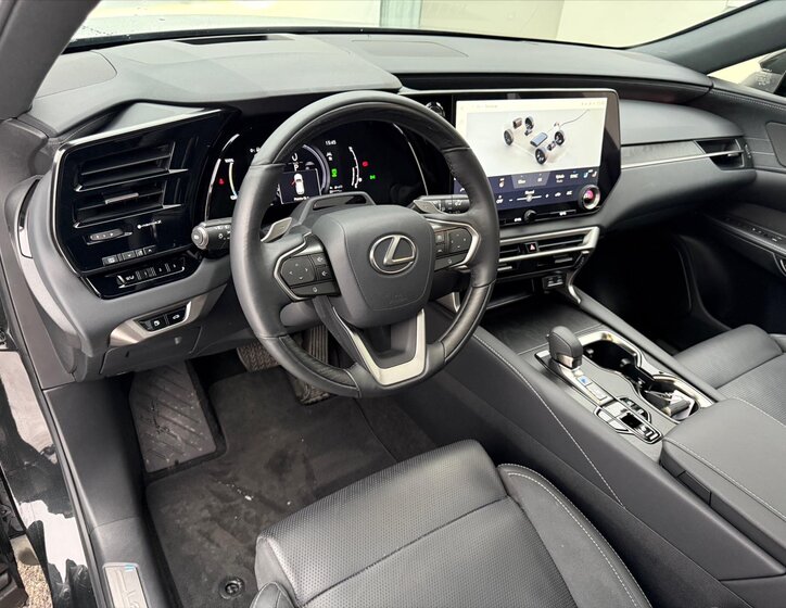 Lexus RX SUV 2,5 l 136 kw