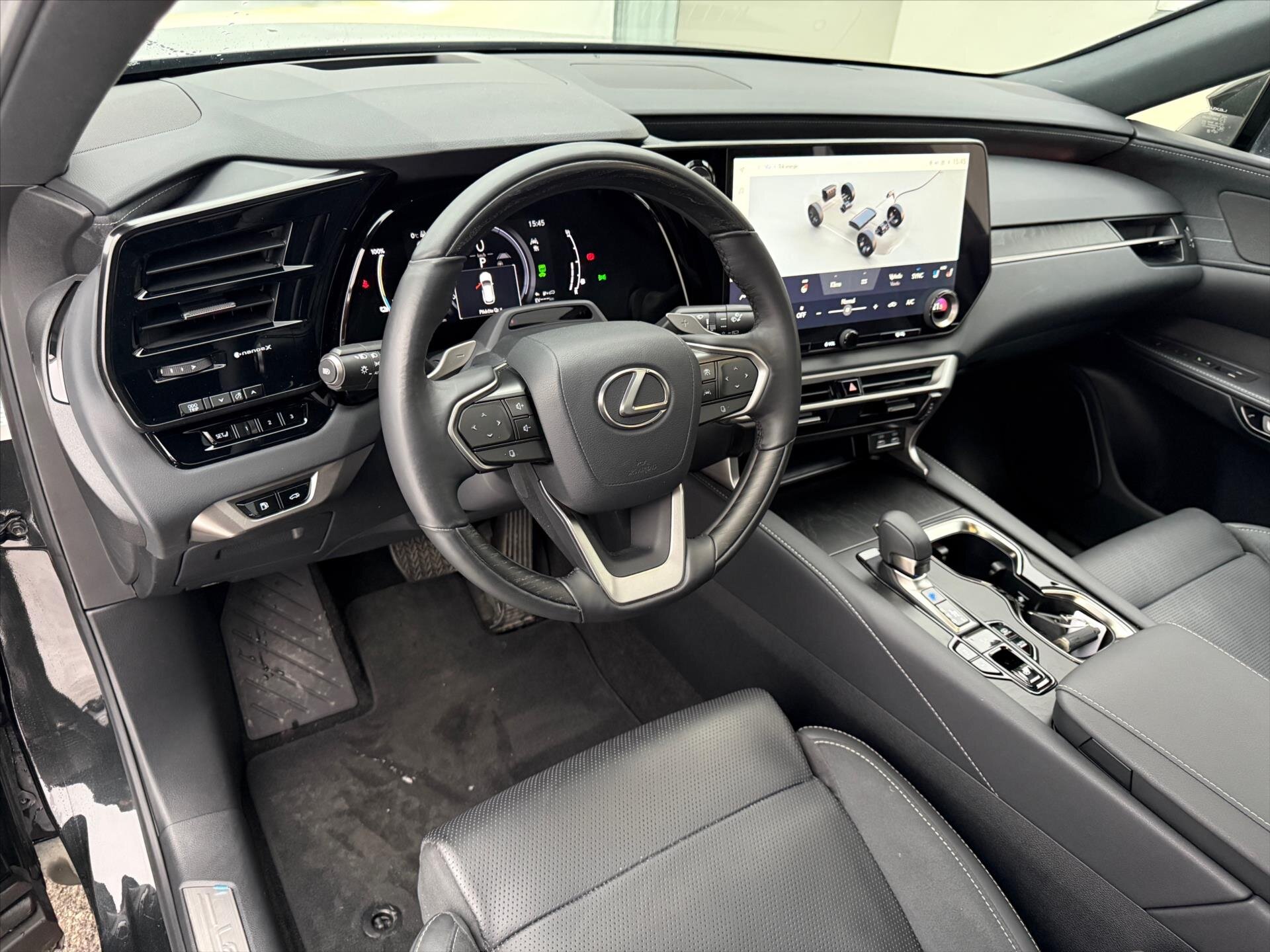 Lexus RX SUV 2,5 l 136 kw