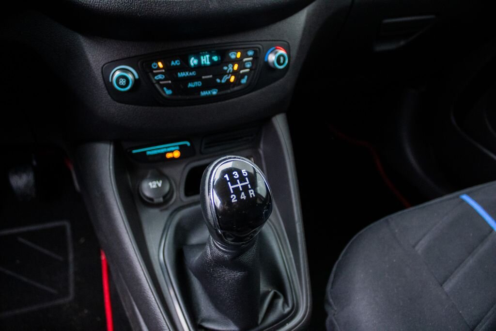 Ford Tourneo Courier MPV 998,0 74 kw